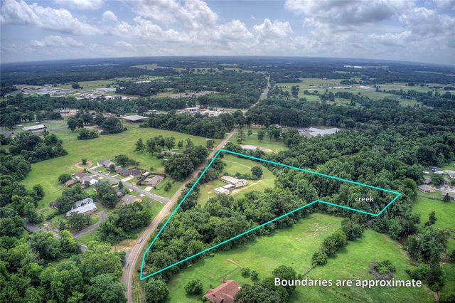 950 Gilmer Road, Winnsboro, TX 75494