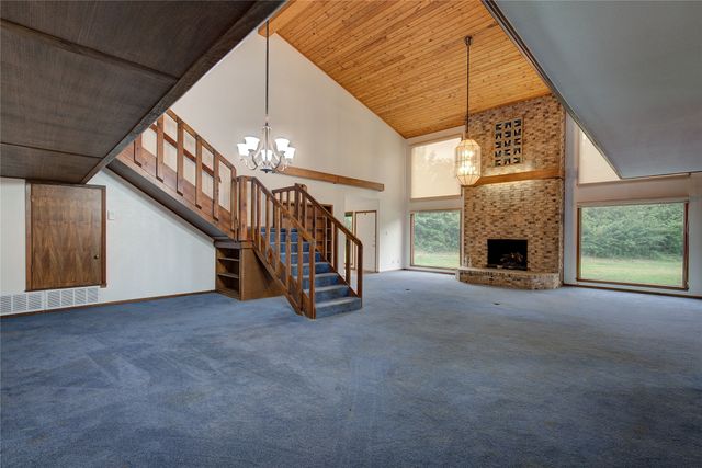 950 Gilmer Road, Winnsboro, TX 75494