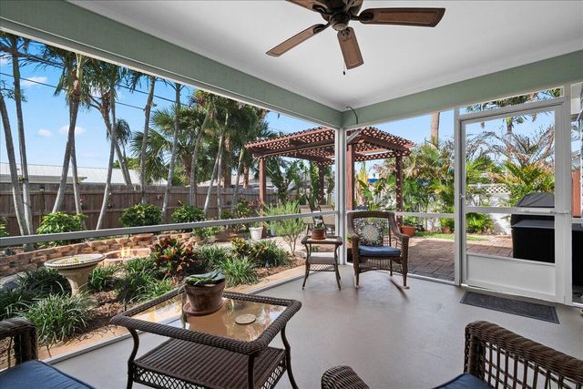 8093 SE Carlton Street, Hobe Sound, FL 33455