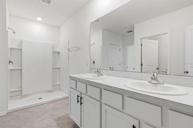 5608 WANDERING WILLOW DRIVE, Wesley Chapel, FL 33545