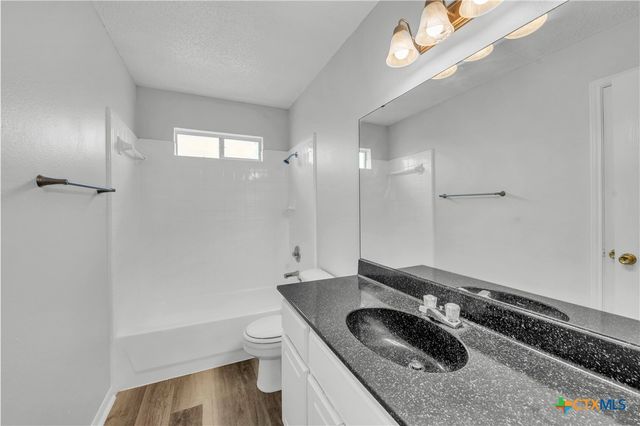 4300 Beach Ball Drive, Killeen, TX 76549
