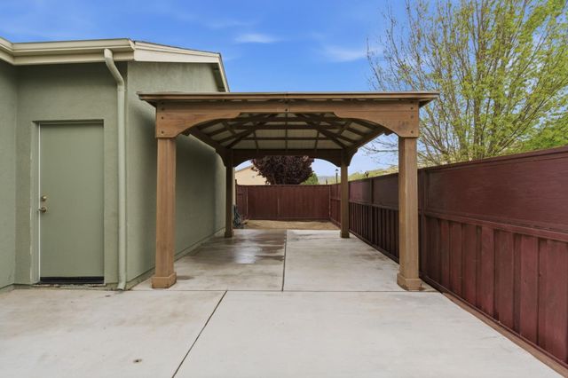 651 Livingston Avenue, King City, CA 93930