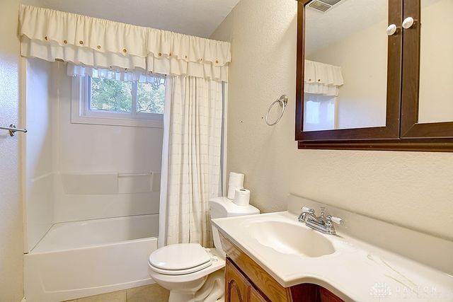 7819 Lyn Drive, Franklin, OH 45005