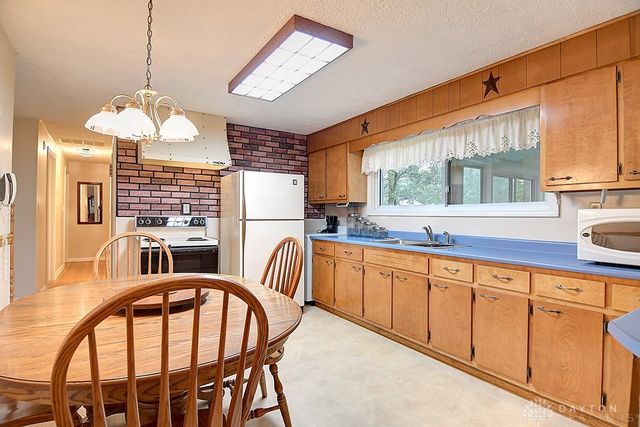 7819 Lyn Drive, Franklin, OH 45005