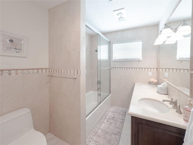 9350 SW 120th St, Miami, FL 33176