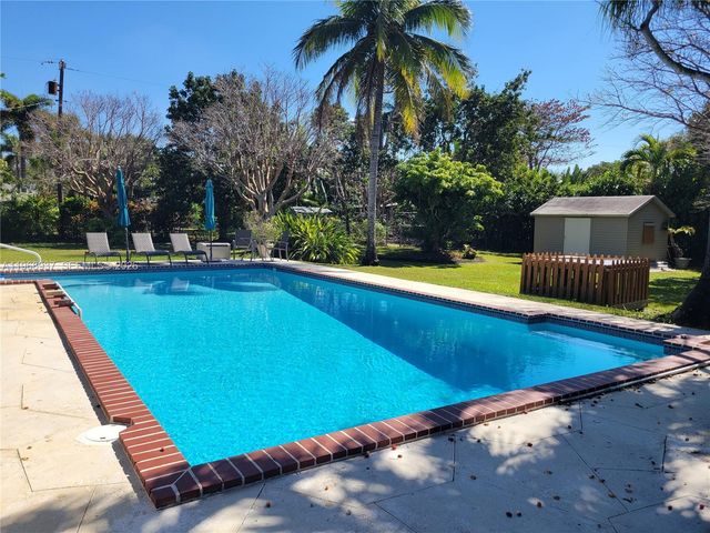 9350 SW 120th St, Miami, FL 33176