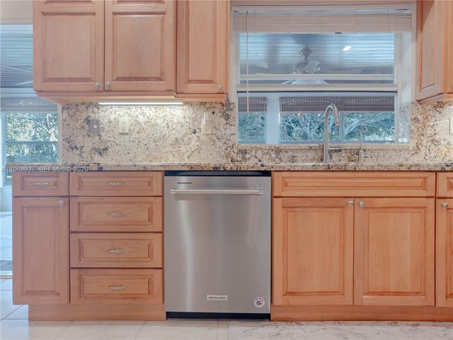 9350 SW 120th St, Miami, FL 33176