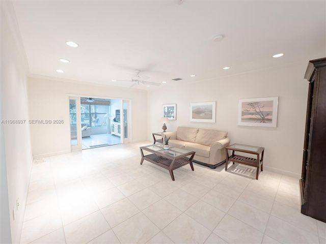 9350 SW 120th St, Miami, FL 33176