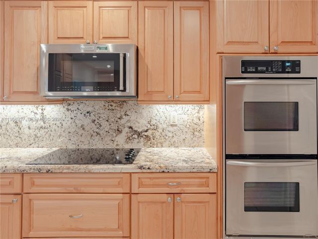 9350 SW 120th St, Miami, FL 33176