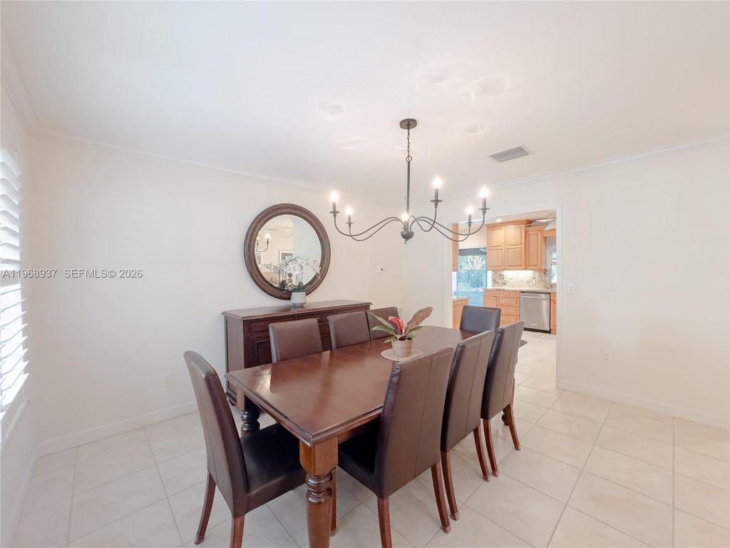 Image 10 of property listing at 9350 SW 120th St, Miami, FL 33176