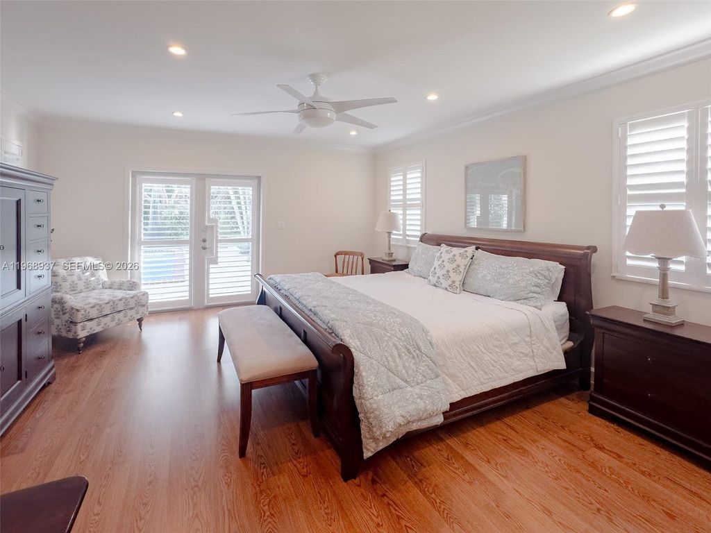 Image 18 of property listing at 9350 SW 120th St, Miami, FL 33176