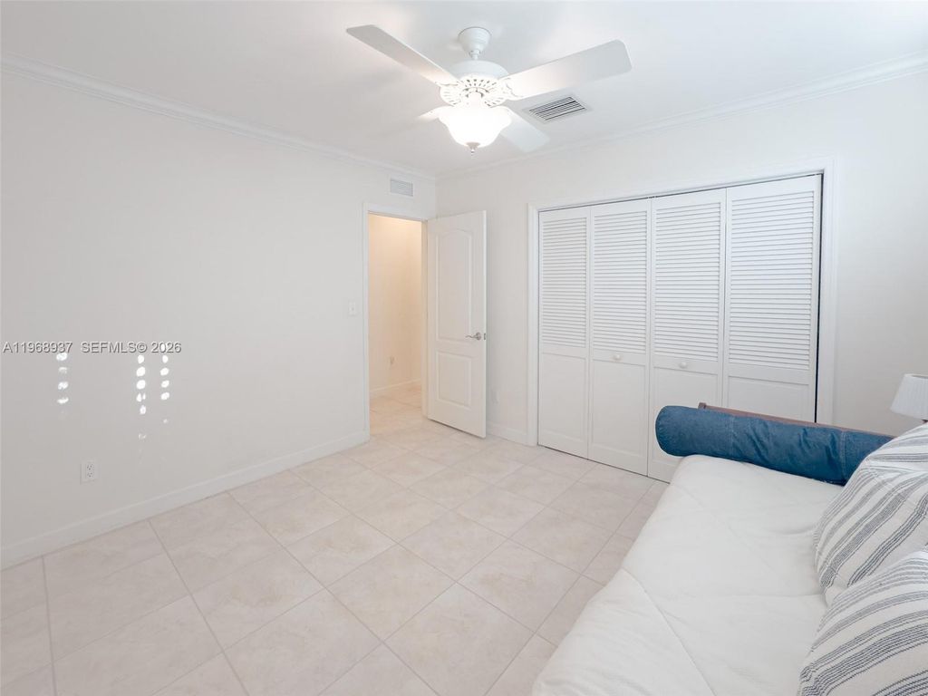 Image 27 of property listing at 9350 SW 120th St, Miami, FL 33176