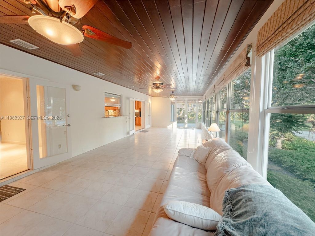 Image 32 of property listing at 9350 SW 120th St, Miami, FL 33176