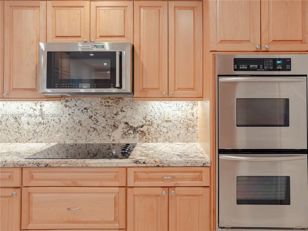 Image 60 of property listing at 9350 SW 120th St, Miami, FL 33176