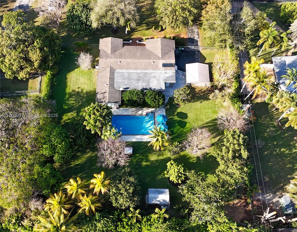 Image 62 of property listing at 9350 SW 120th St, Miami, FL 33176