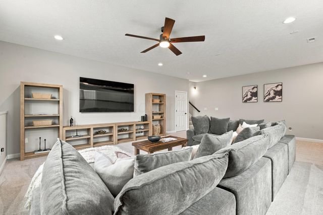 9144 Coe Drive, Plain City, OH 43064