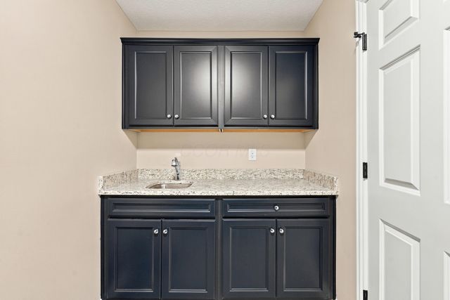 9144 Coe Drive, Plain City, OH 43064