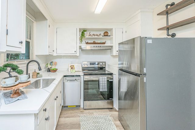 5056 Rockingham Street, North Charleston, SC 29406