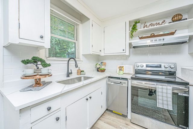 5056 Rockingham Street, North Charleston, SC 29406