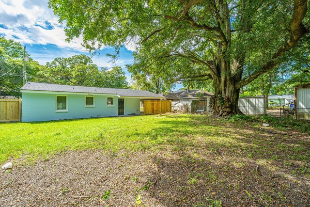 5056 Rockingham Street, North Charleston, SC 29406