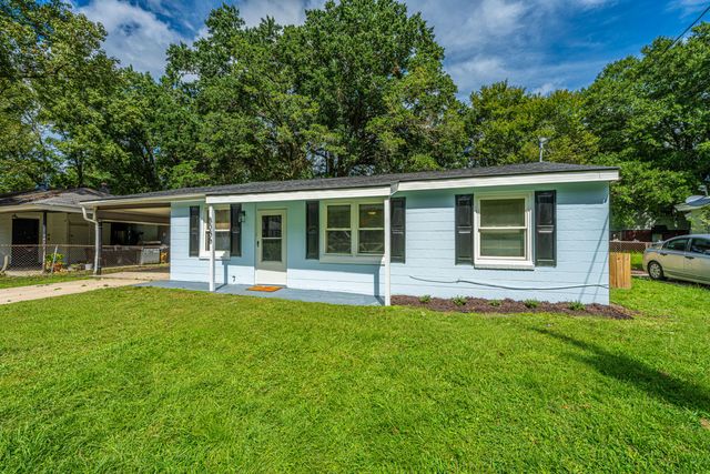 5056 Rockingham Street, North Charleston, SC 29406