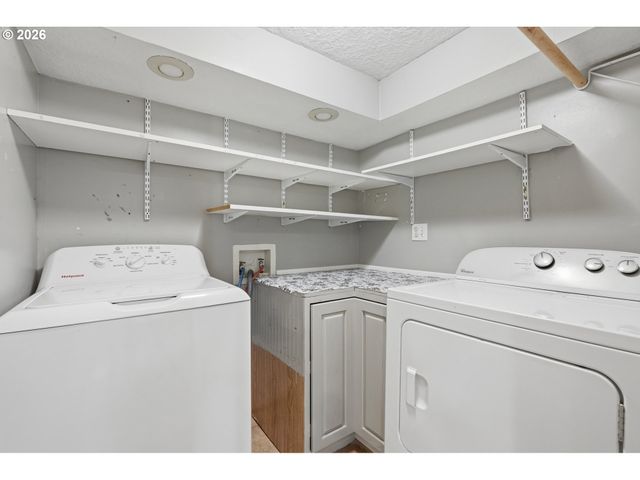 365 BOONE Rd Se, Salem, OR 97306