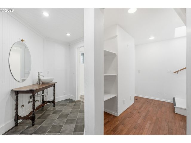 365 BOONE Rd Se, Salem, OR 97306