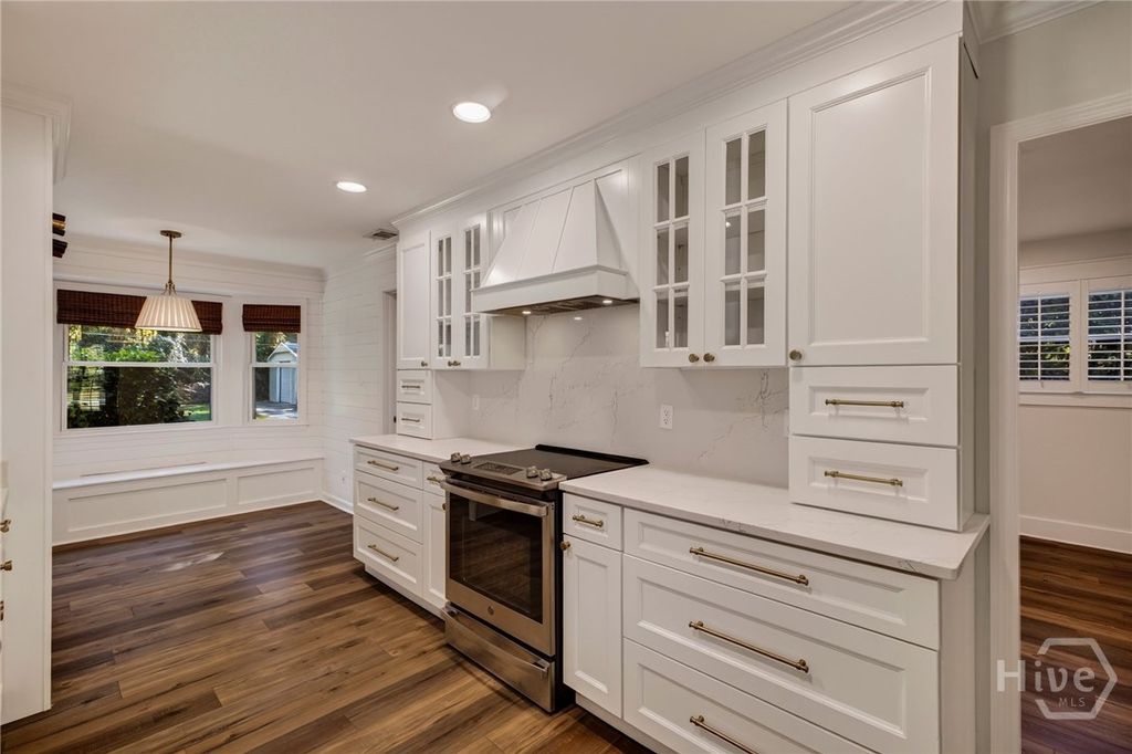 Image 16 of property listing at 614 Suncrest Boulevard, Savannah, GA 31410