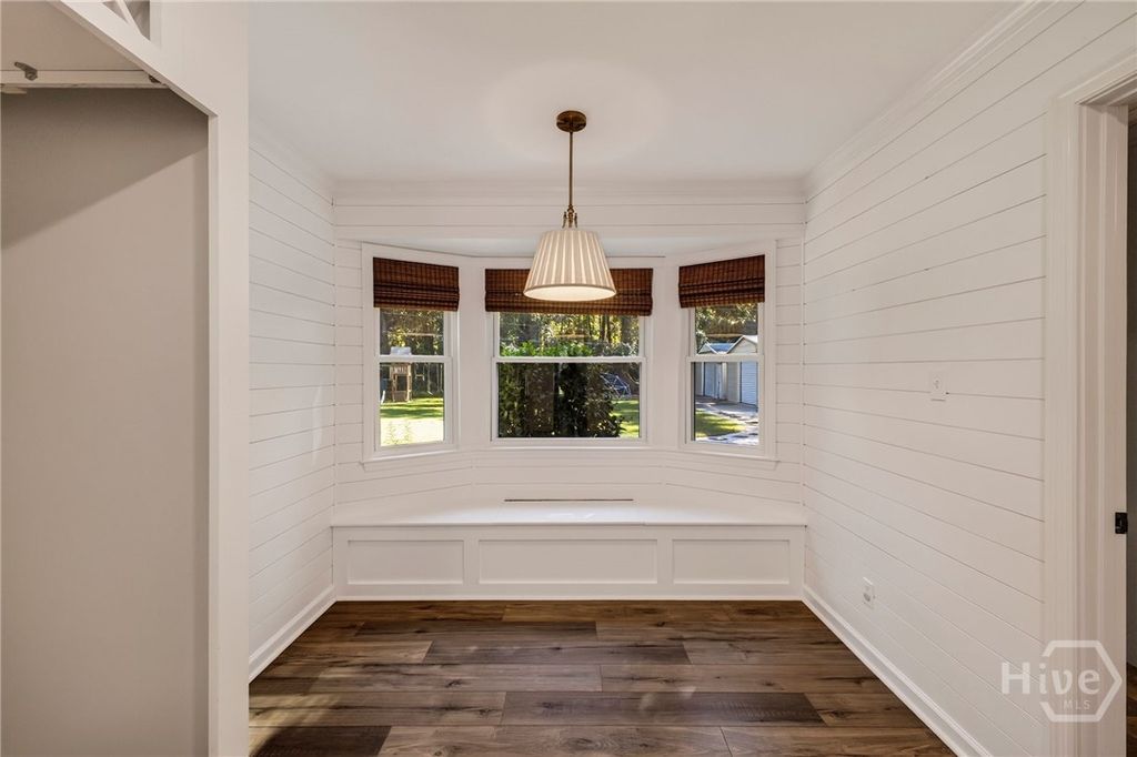 Image 19 of property listing at 614 Suncrest Boulevard, Savannah, GA 31410