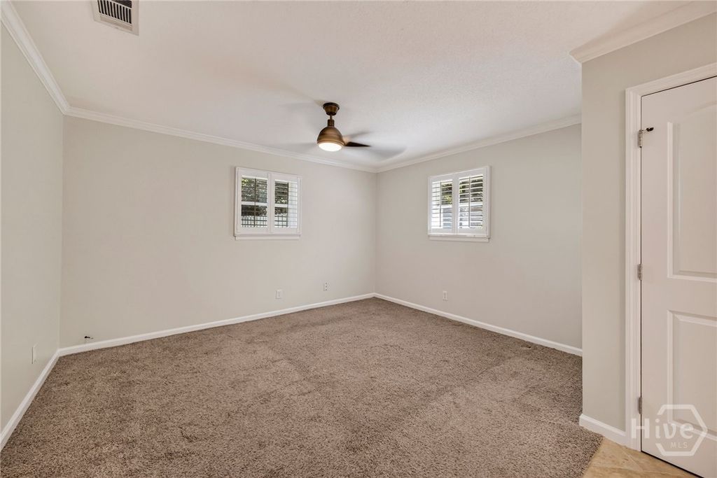 Image 20 of property listing at 614 Suncrest Boulevard, Savannah, GA 31410
