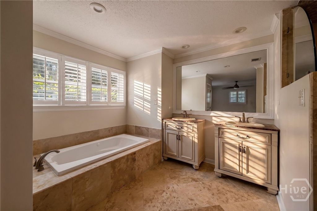 Image 26 of property listing at 614 Suncrest Boulevard, Savannah, GA 31410