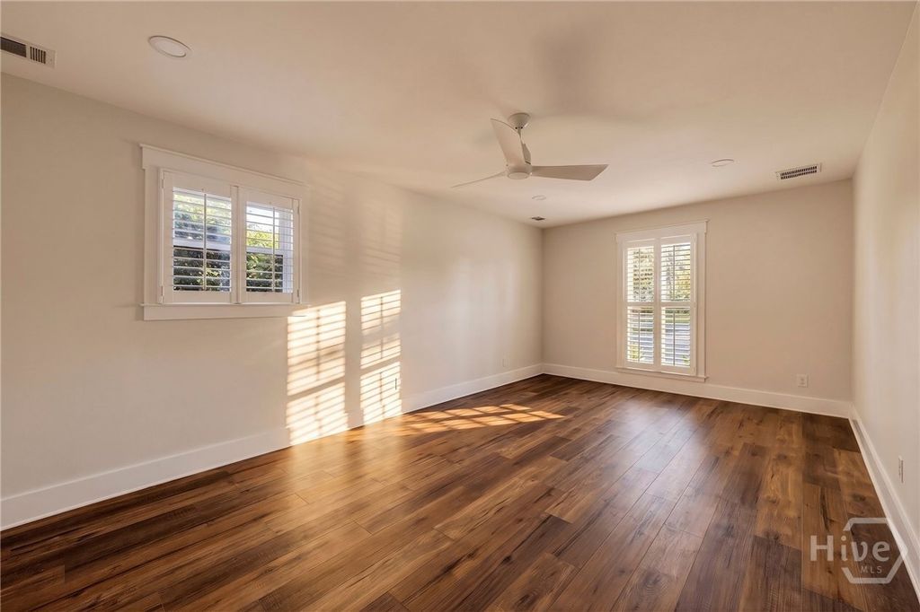 Image 31 of property listing at 614 Suncrest Boulevard, Savannah, GA 31410