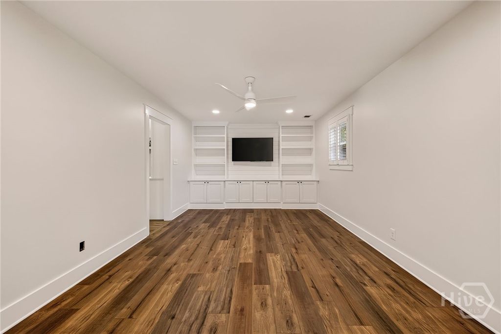 Image 33 of property listing at 614 Suncrest Boulevard, Savannah, GA 31410
