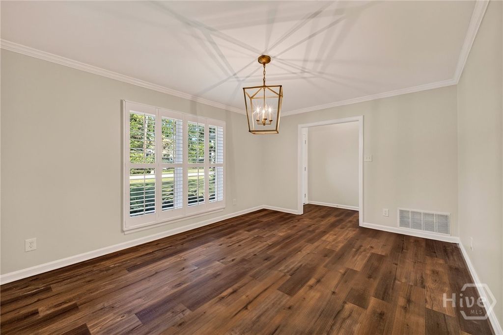 Image 41 of property listing at 614 Suncrest Boulevard, Savannah, GA 31410