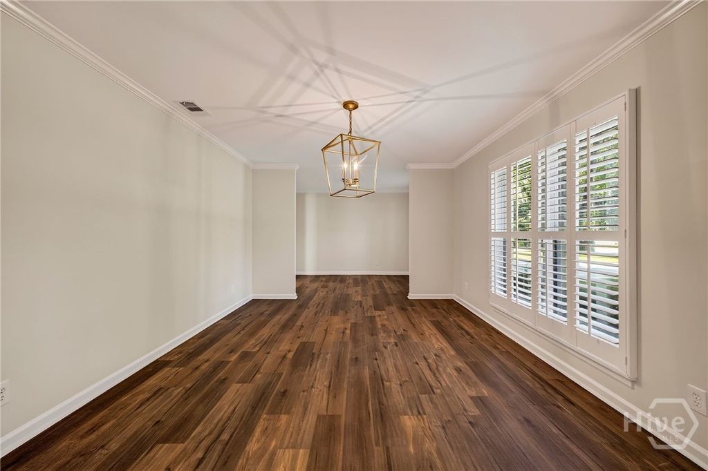 Image 44 of property listing at 614 Suncrest Boulevard, Savannah, GA 31410