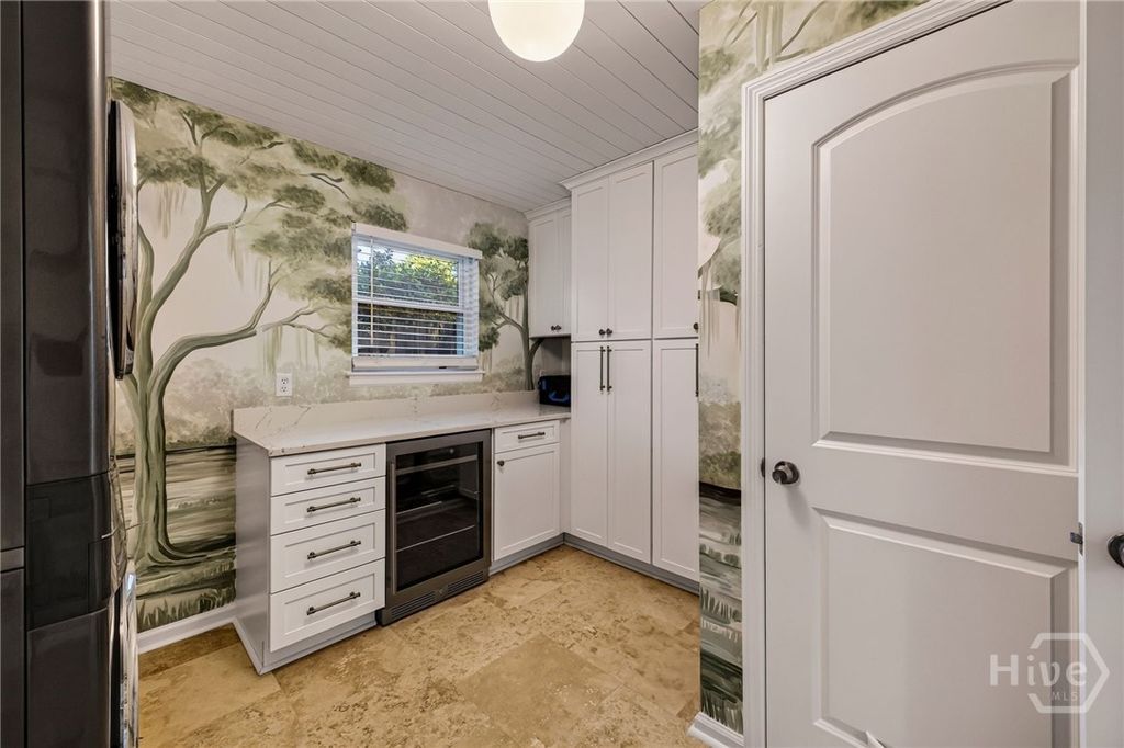 Image 52 of property listing at 614 Suncrest Boulevard, Savannah, GA 31410