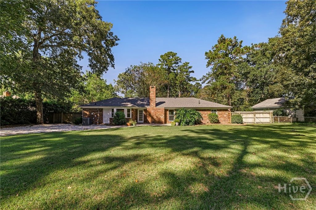 Image 53 of property listing at 614 Suncrest Boulevard, Savannah, GA 31410