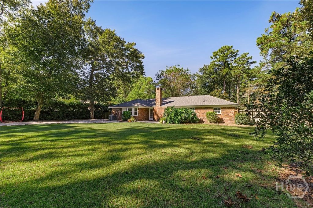 Image 54 of property listing at 614 Suncrest Boulevard, Savannah, GA 31410