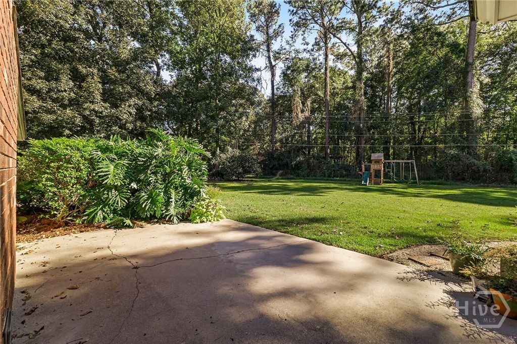 Image 57 of property listing at 614 Suncrest Boulevard, Savannah, GA 31410