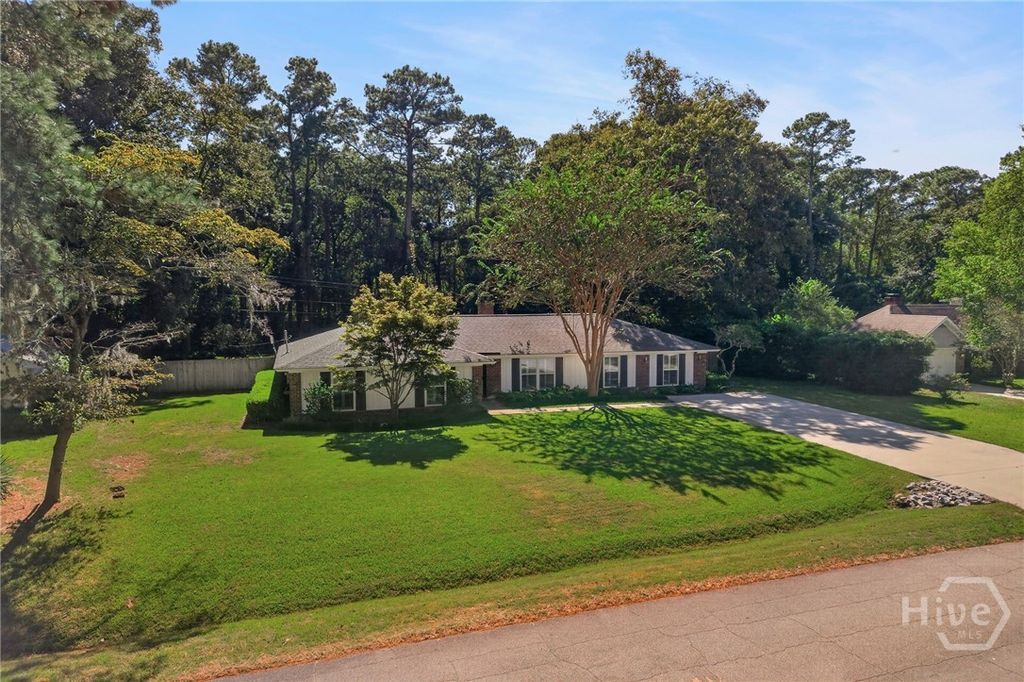 Image 60 of property listing at 614 Suncrest Boulevard, Savannah, GA 31410