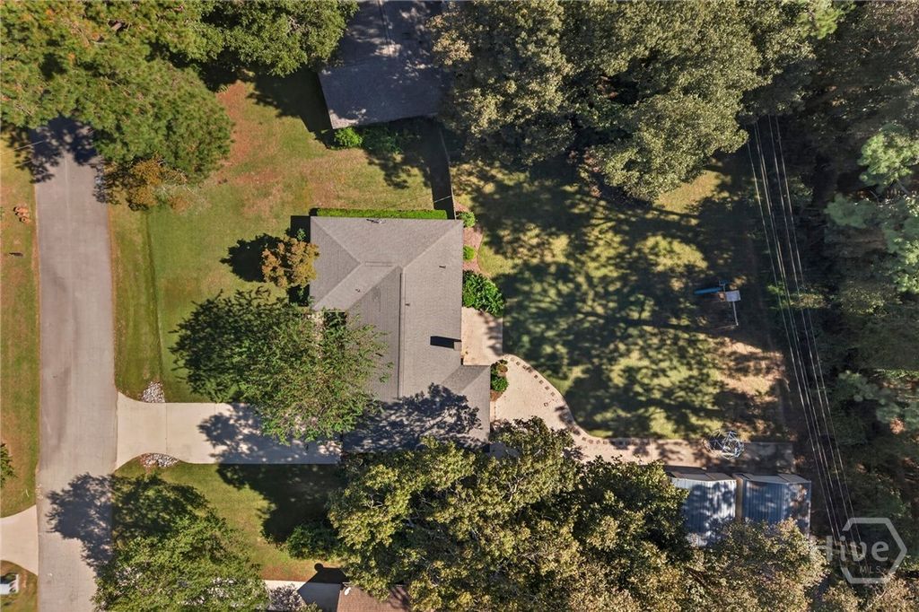 Image 64 of property listing at 614 Suncrest Boulevard, Savannah, GA 31410