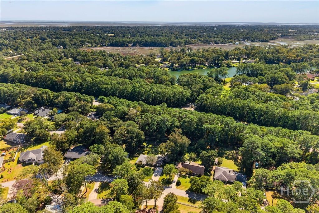 Image 66 of property listing at 614 Suncrest Boulevard, Savannah, GA 31410