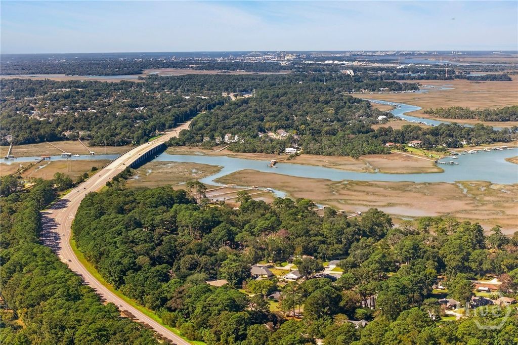 Image 68 of property listing at 614 Suncrest Boulevard, Savannah, GA 31410