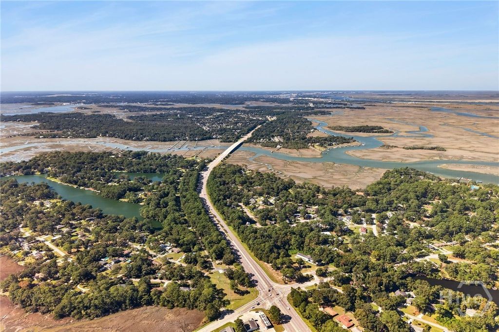 Image 72 of property listing at 614 Suncrest Boulevard, Savannah, GA 31410