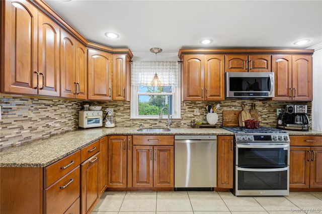 47 Continental Drive, New Windsor, NY 12553