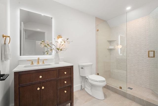 28 Keefe Ave 28, Newton, MA 02464