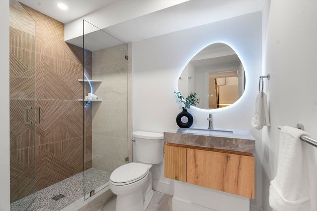 28 Keefe Ave 28, Newton, MA 02464