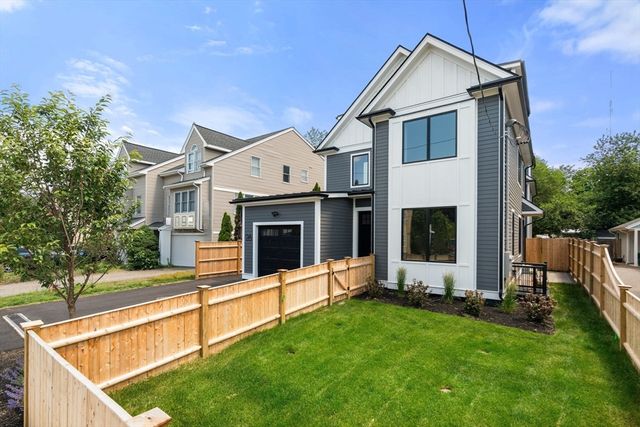 28 Keefe Ave 28, Newton, MA 02464