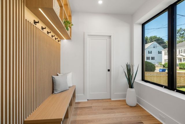 28 Keefe Ave 28, Newton, MA 02464