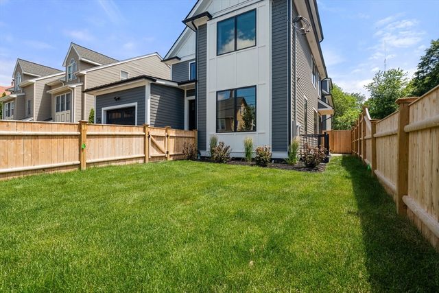 28 Keefe Ave 28, Newton, MA 02464